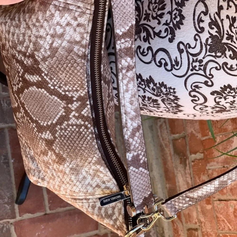 Michael kors Fulton medium embossed crossbody bag
